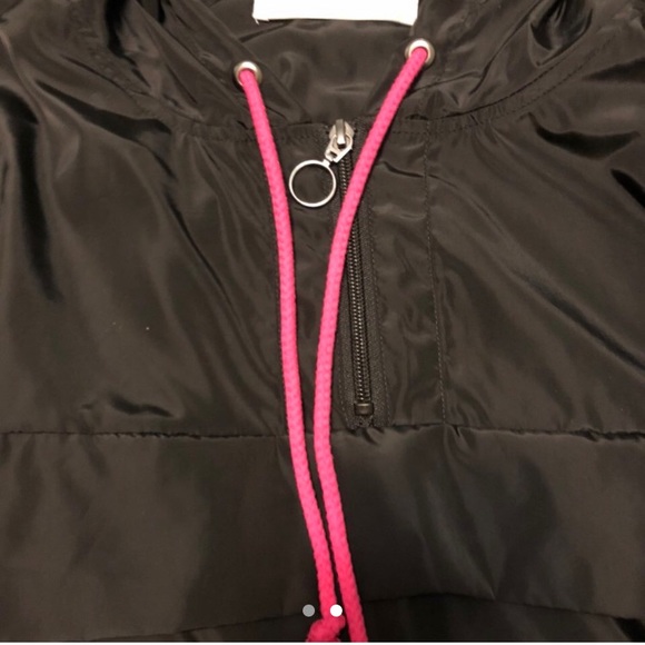 Black & pink windbreaker - Picture 2 of 2
